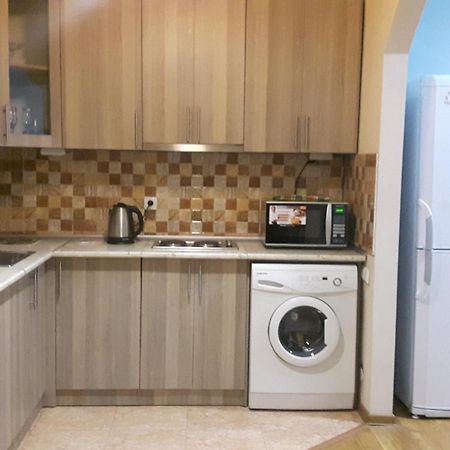 Apartment On Aleksandr Pushkin Street تبليسي الغرفة الصورة