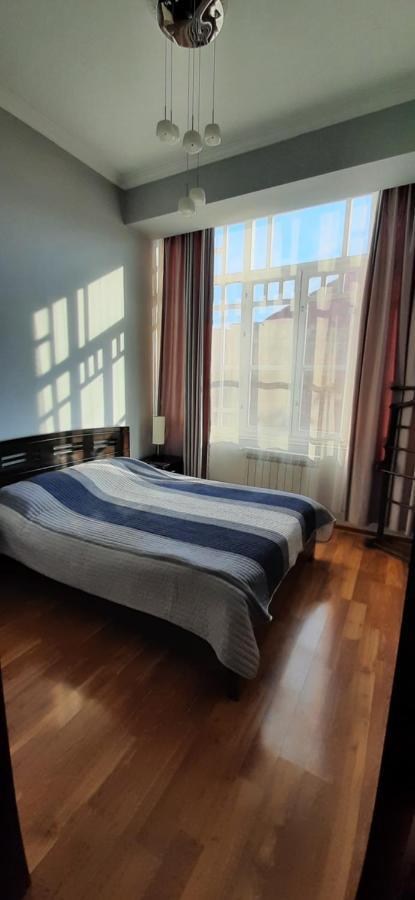 Apartment On Aleksandr Pushkin Street تبليسي المظهر الخارجي الصورة