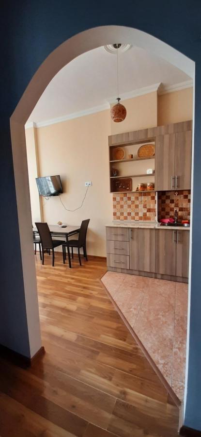 Apartment On Aleksandr Pushkin Street تبليسي المظهر الخارجي الصورة