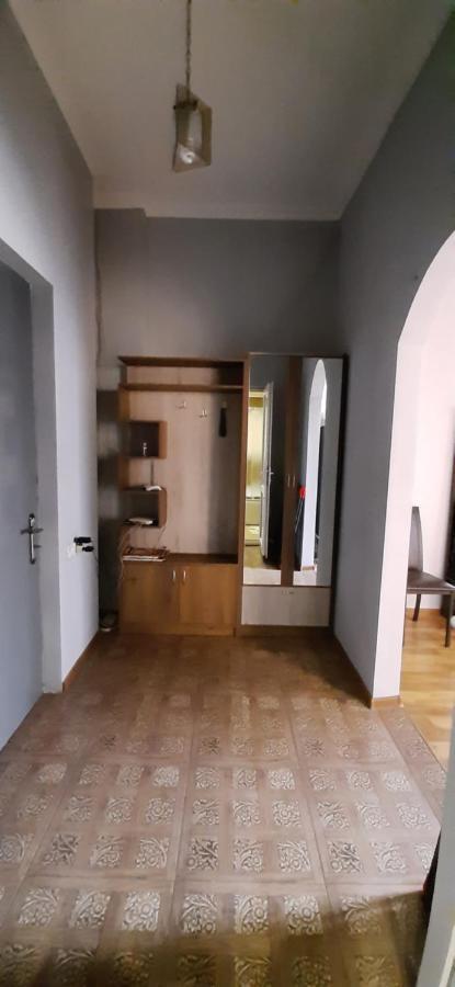 Apartment On Aleksandr Pushkin Street تبليسي المظهر الخارجي الصورة