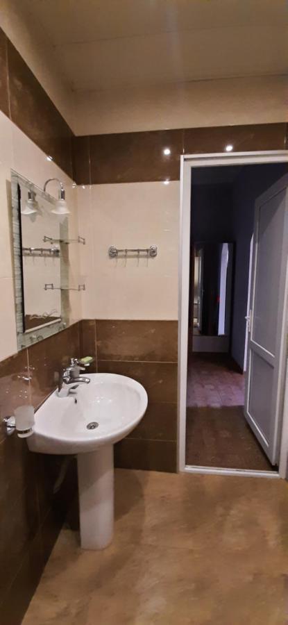 Apartment On Aleksandr Pushkin Street تبليسي المظهر الخارجي الصورة